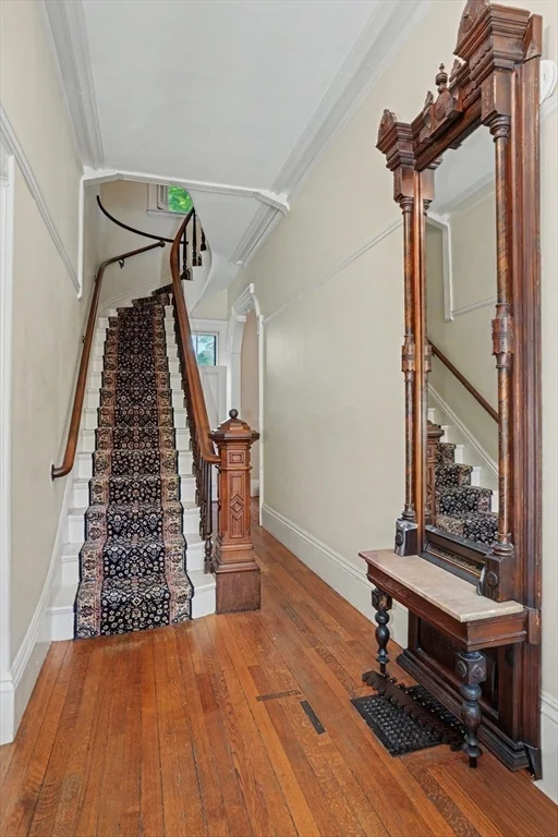 6 bed, 3 bath apartment for rent at 613 Pleasant St, Belmont — photo 14 of 27