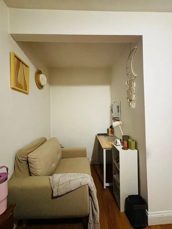 3 bed, 1 bath apartment for rent at 613 South St Unit 1, Quincy — photo 7 of 11