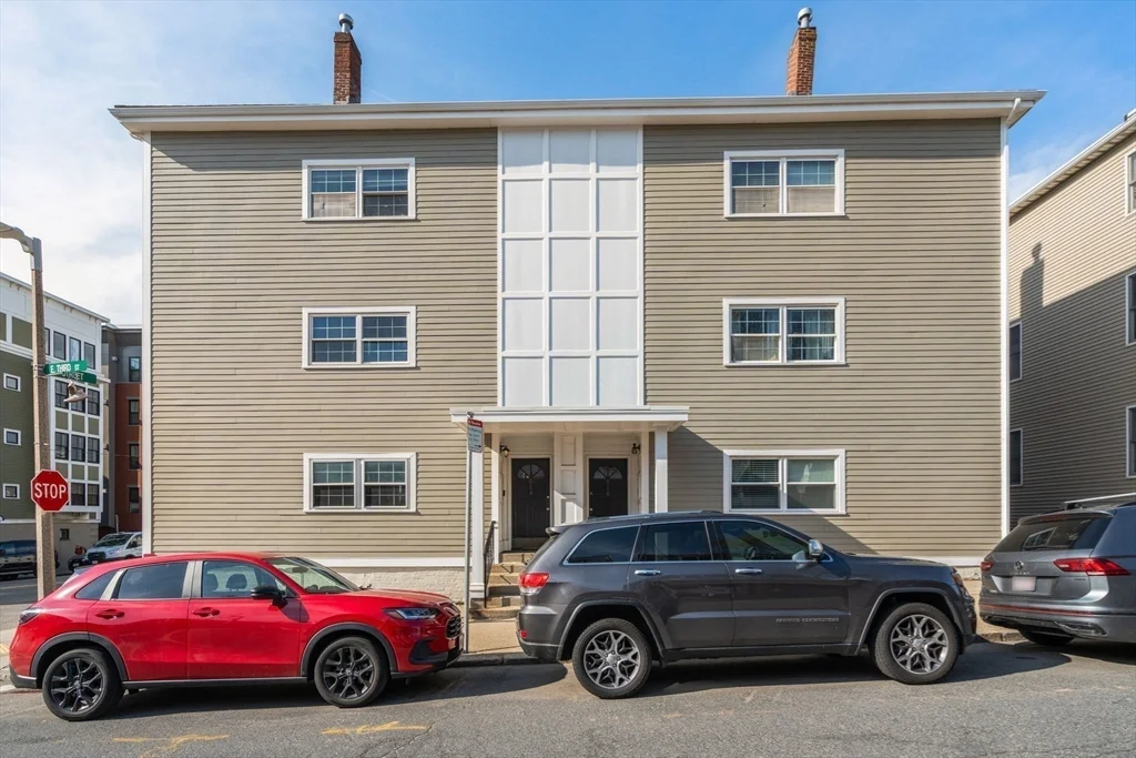 2 bed, 1 bath apartment for rent at 614 E 3rd St Unit 1, South Boston — photo 20 of 23