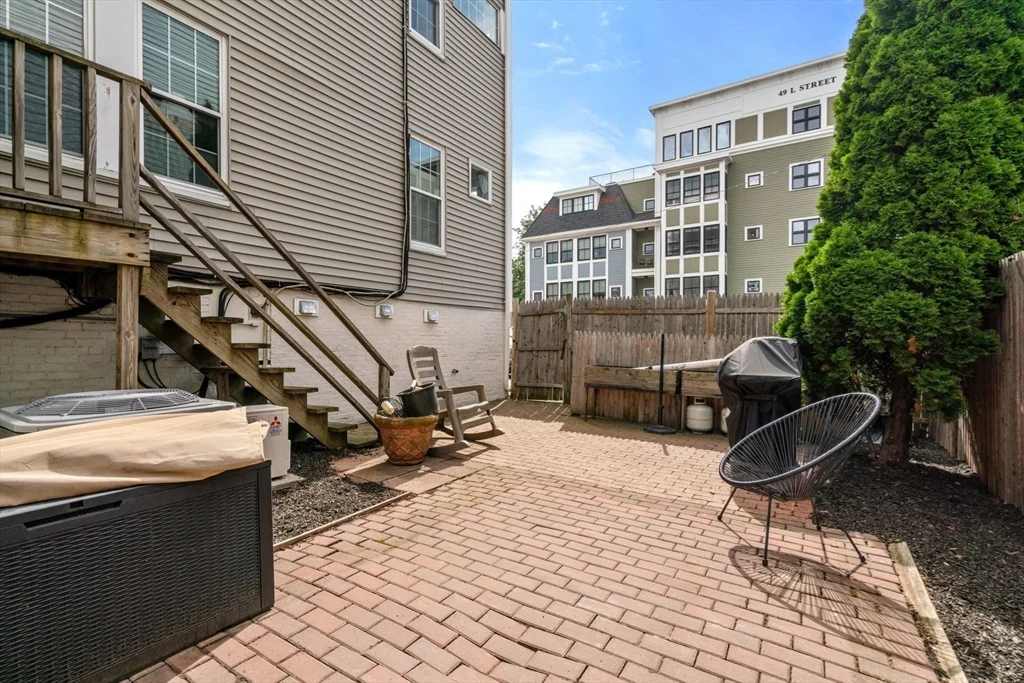2 bed, 1 bath apartment for rent at 614 E 3rd St Unit 1, South Boston — photo 18 of 23