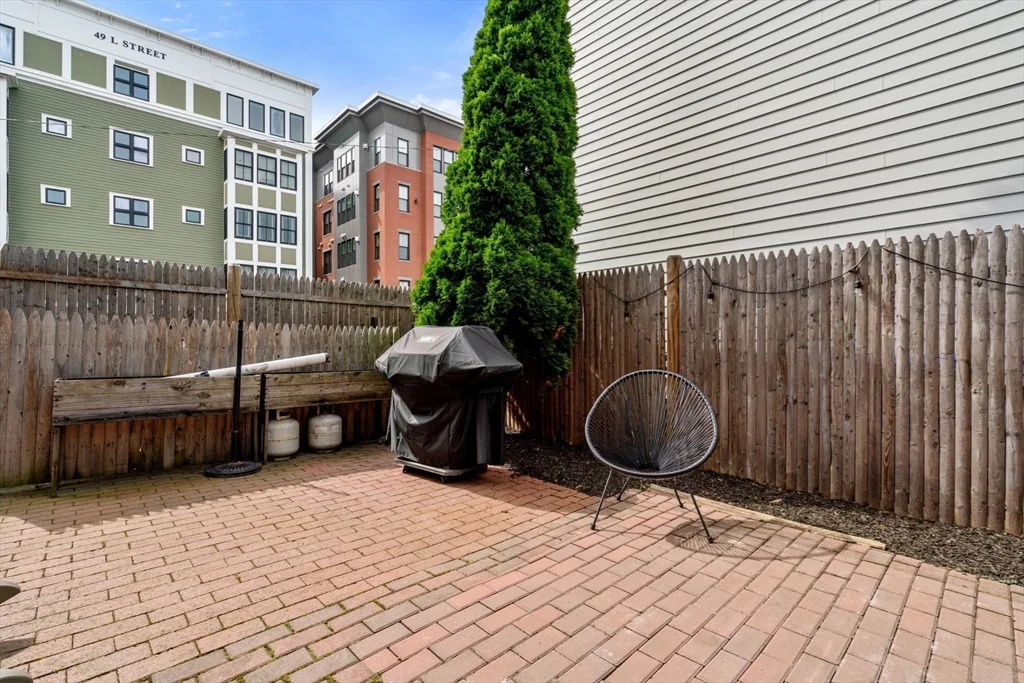 2 bed, 1 bath apartment for rent at 614 E 3rd St Unit 1, South Boston — photo 17 of 23