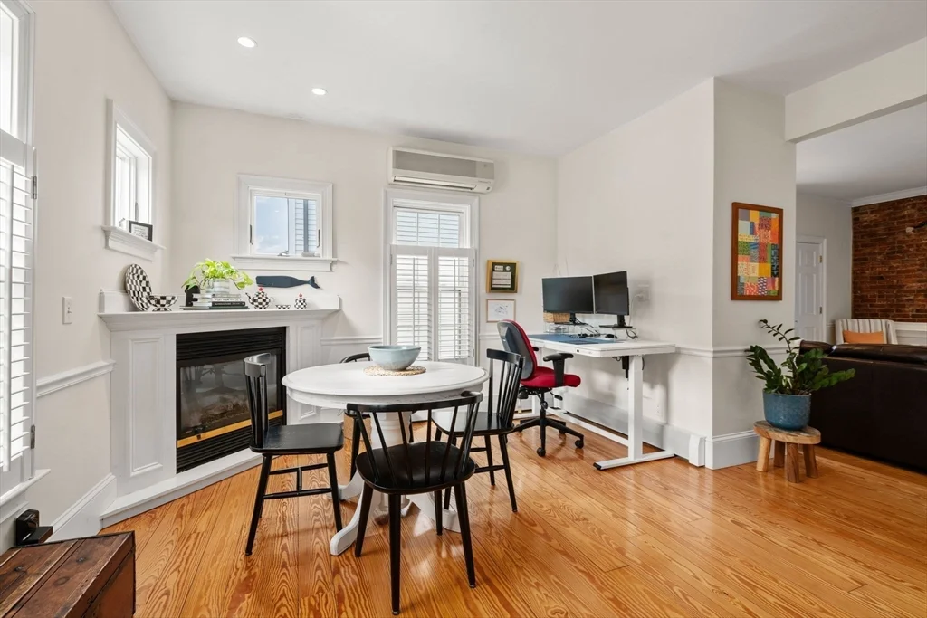 2 bed, 1 bath apartment for rent at 614 E 3rd St Unit 1, South Boston — photo 6 of 23