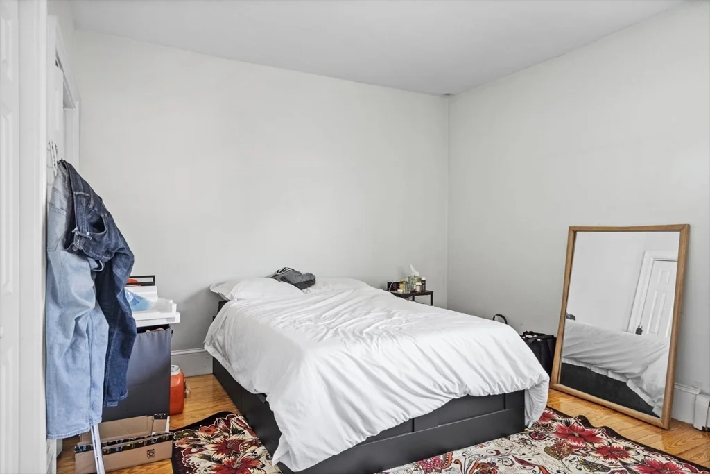 3 bed, 2 bath apartment for rent at 614 E 3rd Unit 3, South Boston — photo 10 of 12