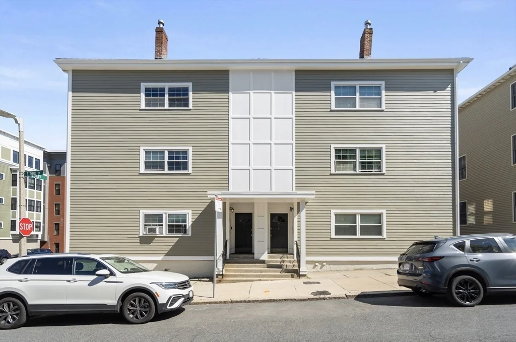 3 bed, 2 bath apartment for rent at 614 E 3rd Unit 3, South Boston — photo 12 of 12