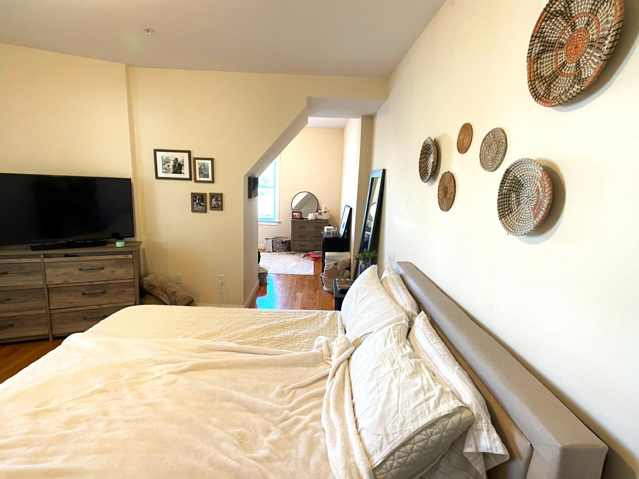 2.5 bed, 2 bath apartment for rent at 614 Main St Unit 1, Medford — photo 9 of 19