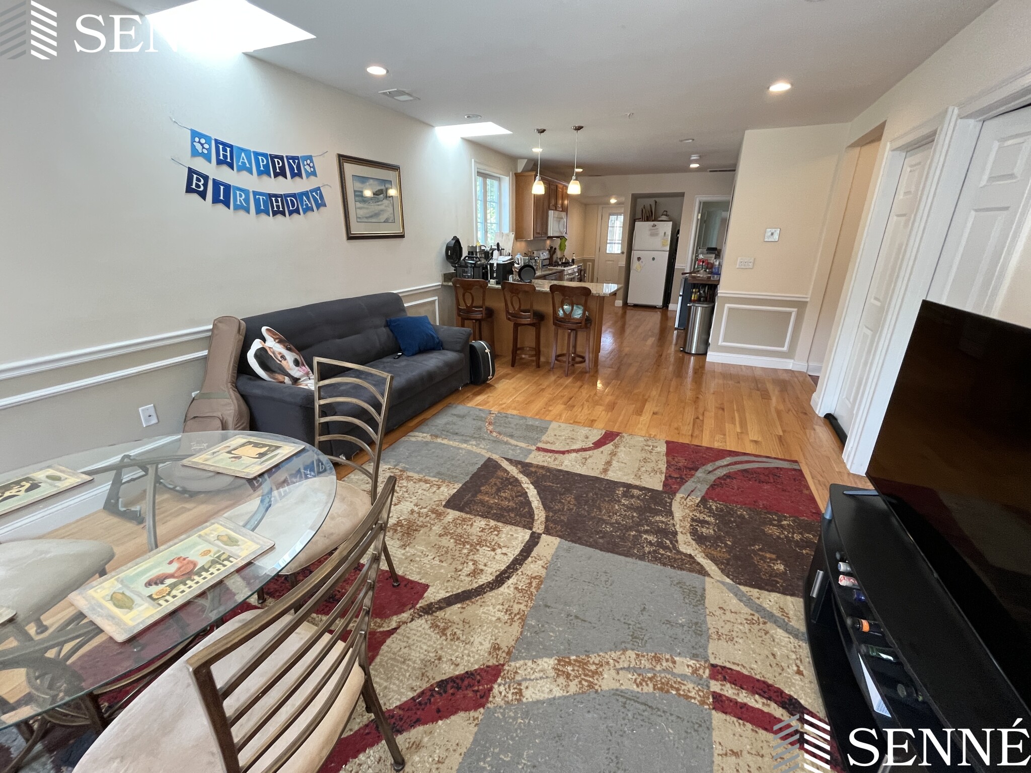 3 bed, 2 bath apartment for rent at 614 Main St Unit 2, Medford — photo 4 of 19