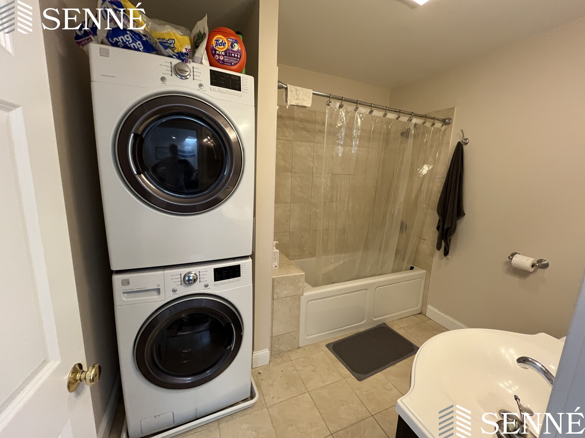 3 bed, 2 bath apartment for rent at 614 Main St Unit 2, Medford — photo 12 of 19