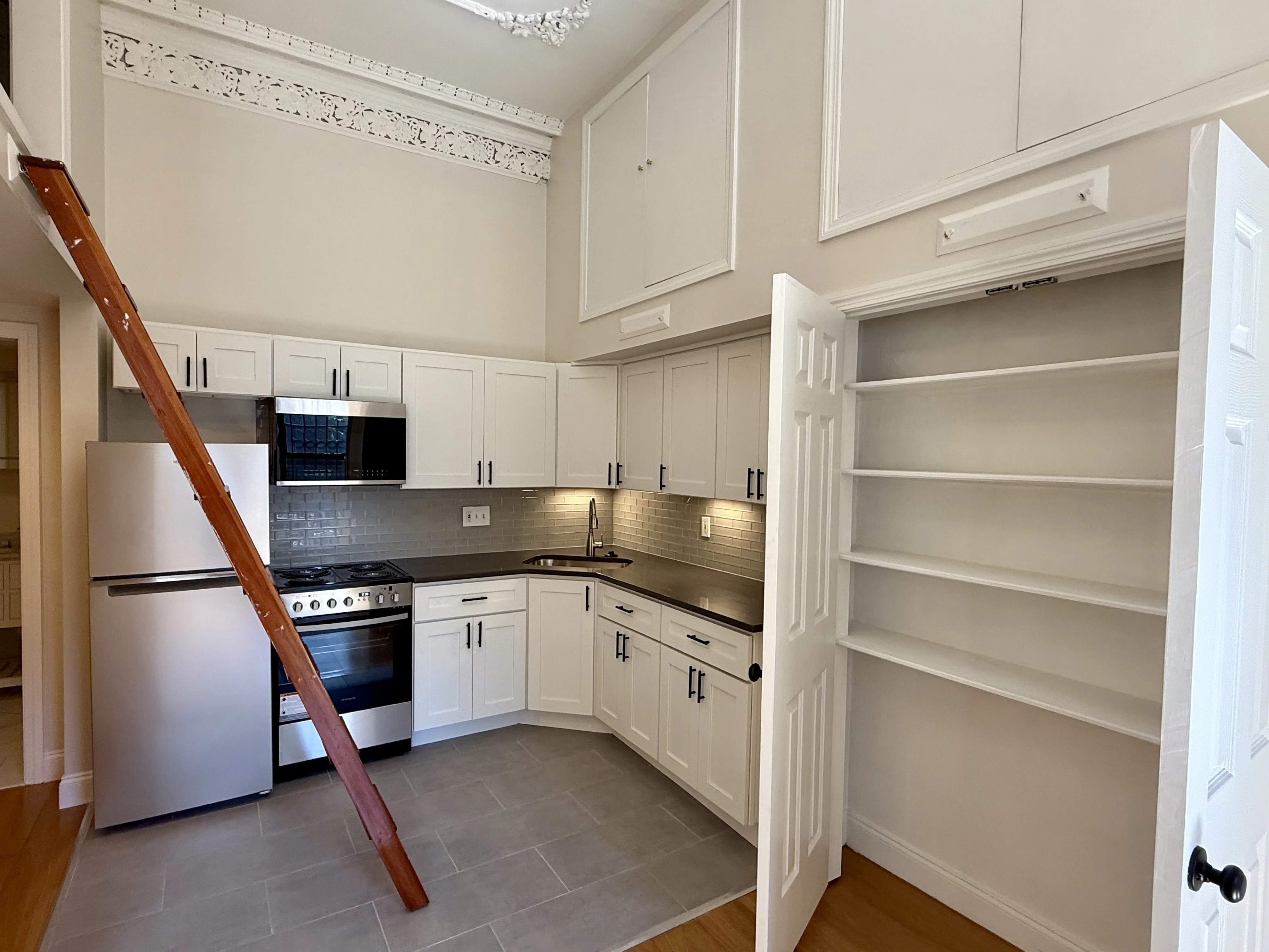 Studio bed, 1 bath apartment for rent at 614 Massachusetts Ave Unit 14A, South End — photo 5 of 11