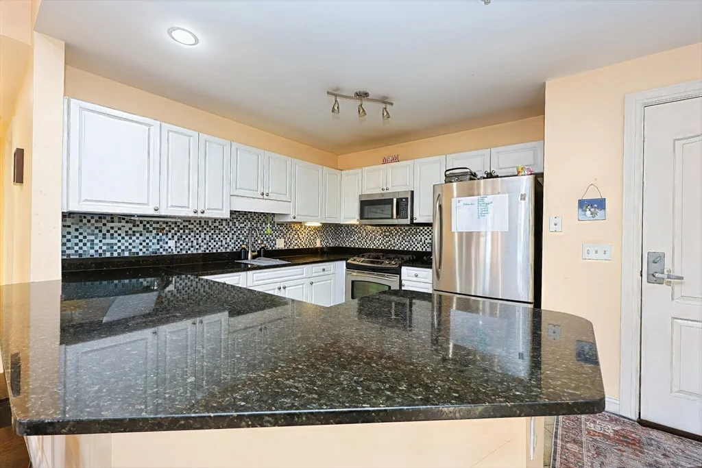 2 bed, 2 bath apartment for rent at 614 Pond St Unit 1411, Braintree — photo 8 of 22