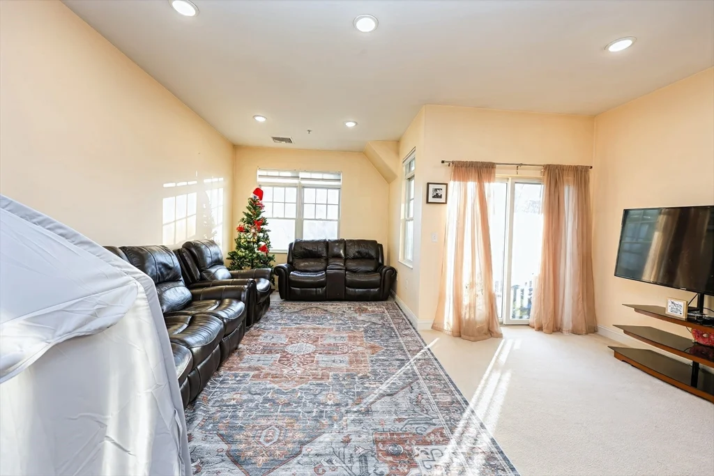 2 bed, 2 bath apartment for rent at 614 Pond St Unit 1411, Braintree — photo 9 of 22