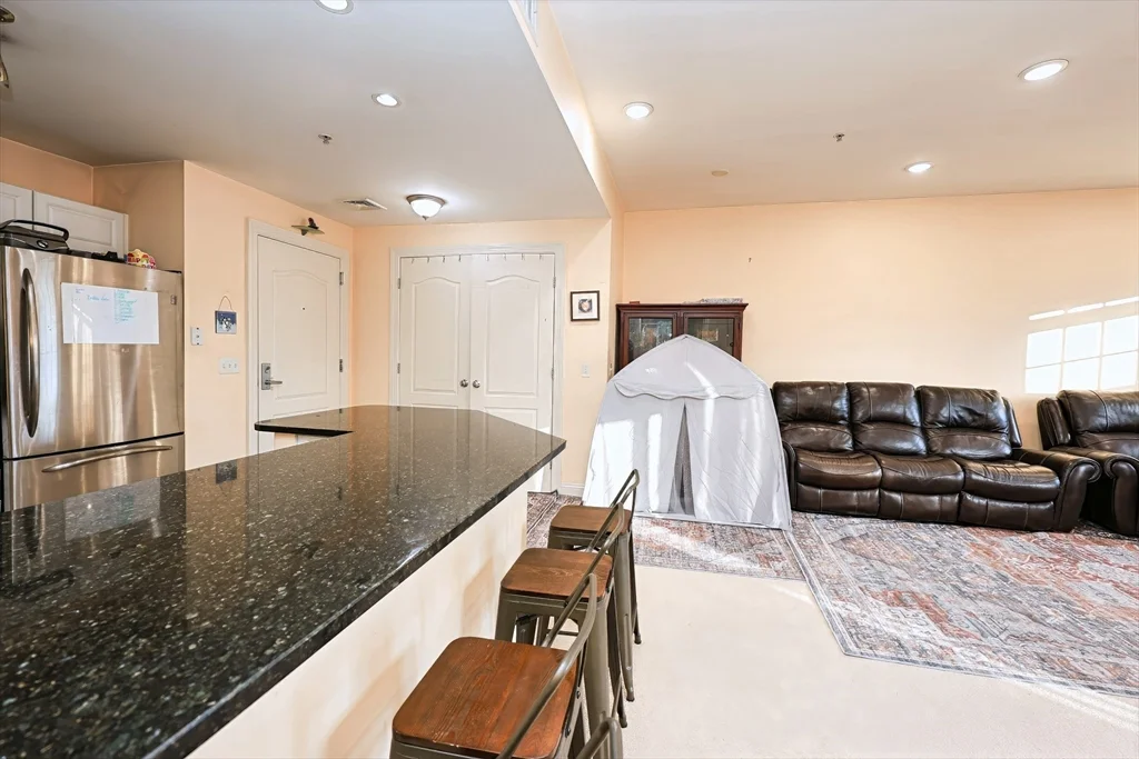 2 bed, 2 bath apartment for rent at 614 Pond St Unit 1411, Braintree — photo 5 of 22