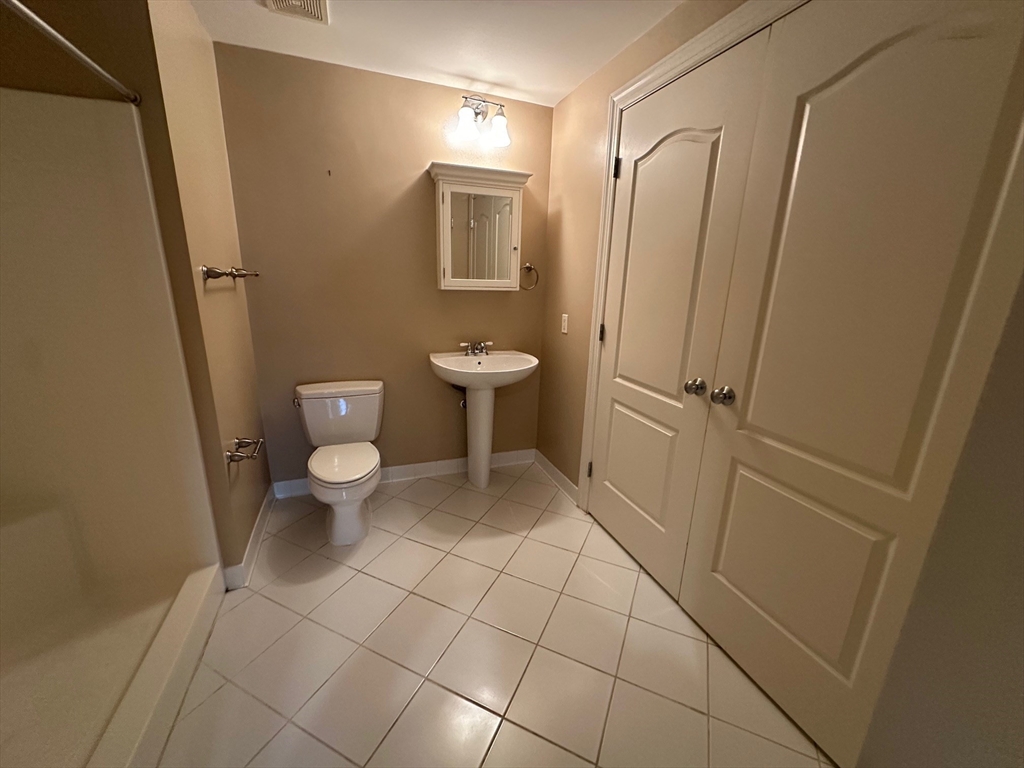 2 bed, 2 bath apartment for rent at 614 Pond St Unit 2102, Braintree — photo 11 of 18