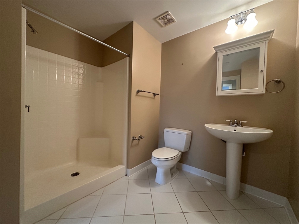 2 bed, 2 bath apartment for rent at 614 Pond St Unit 2102, Braintree — photo 12 of 18