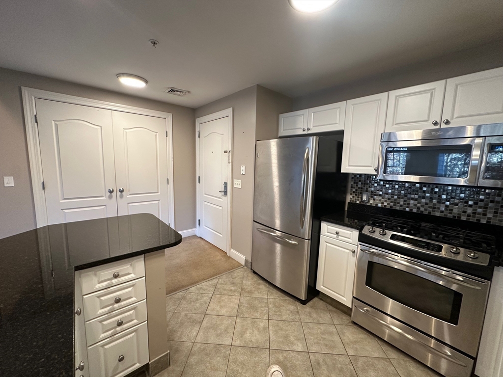 2 bed, 2 bath apartment for rent at 614 Pond St Unit 2102, Braintree — photo 4 of 18
