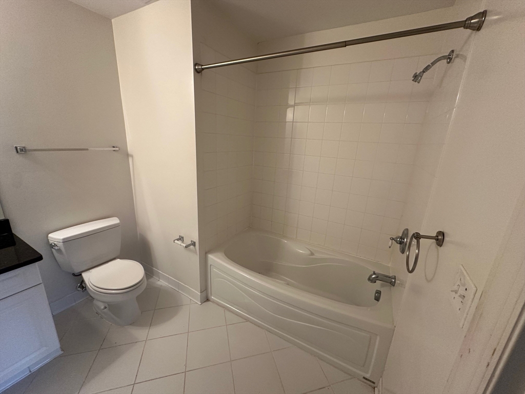 2 bed, 2 bath apartment for rent at 614 Pond St Unit 2102, Braintree — photo 16 of 18