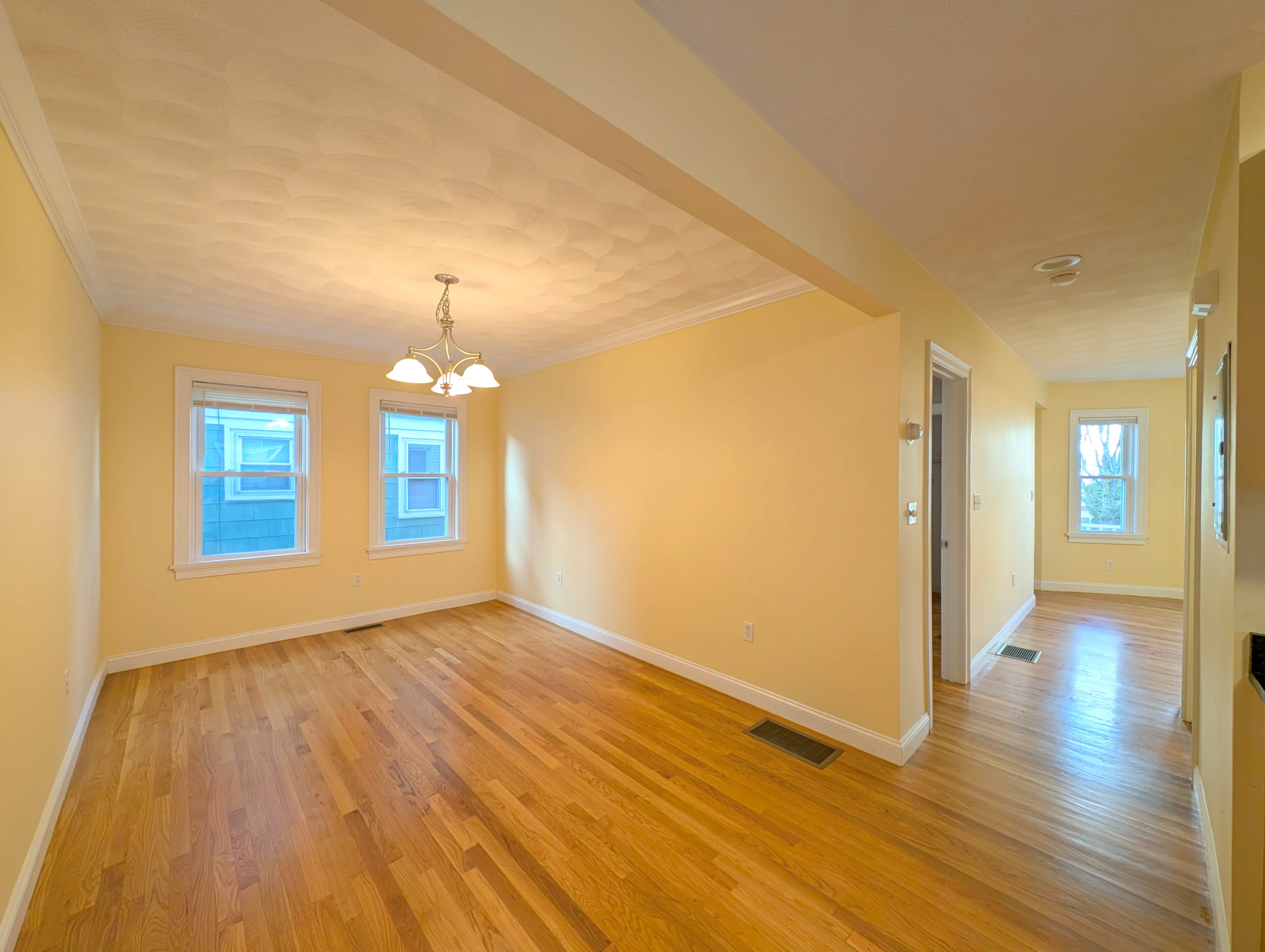 2.5 bed, 1 bath apartment for rent at 615 Boston Ave Unit 1, Medford — photo 3 of 17