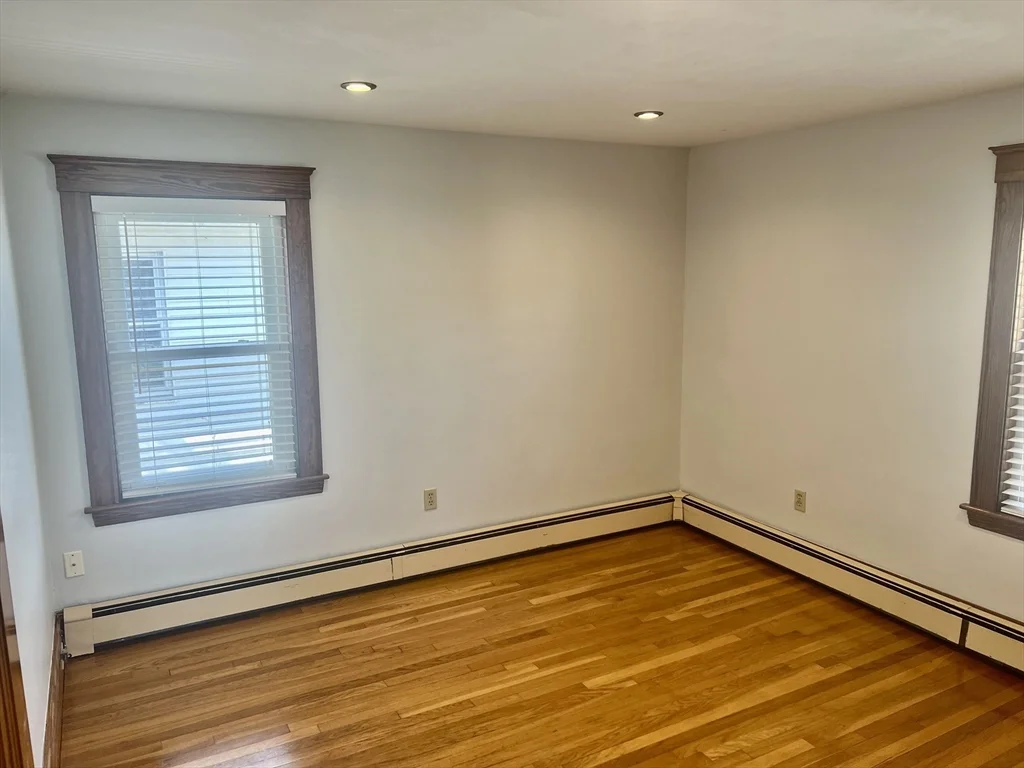 3 bed, 1 bath apartment for rent at 616 Adams St Unit 1, Quincy — photo 10 of 13