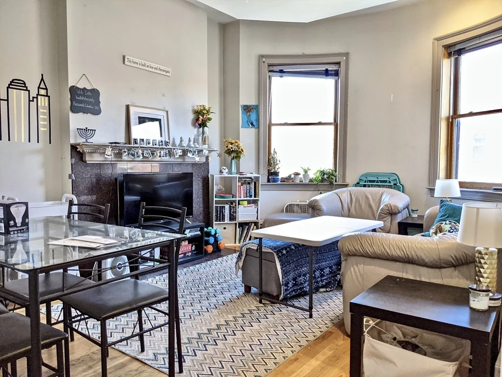 4 bed, 1 bath apartment for rent at 616 Columbus Ave Unit 7, Roxbury