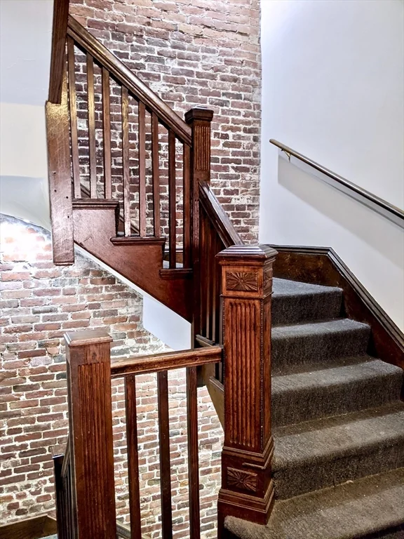 4 bed, 1 bath apartment for rent at 616 Columbus Ave Unit 7, Roxbury — photo 3 of 25