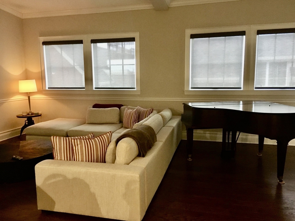 3 bed, 2 bath apartment for rent at 616 East 4th St Unit 401, South Boston — photo 14 of 39