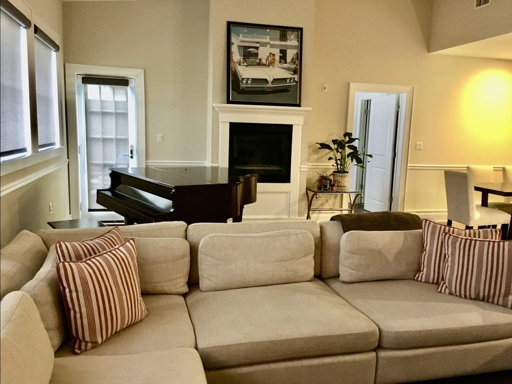 3 bed, 2 bath apartment for rent at 616 East 4th St Unit 401, South Boston — photo 12 of 39
