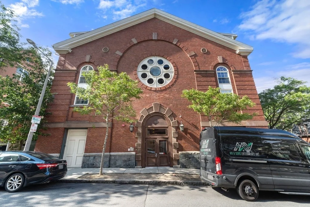 3 bed, 2 bath apartment for rent at 616 East 4th St Unit 401, South Boston — photo 36 of 39