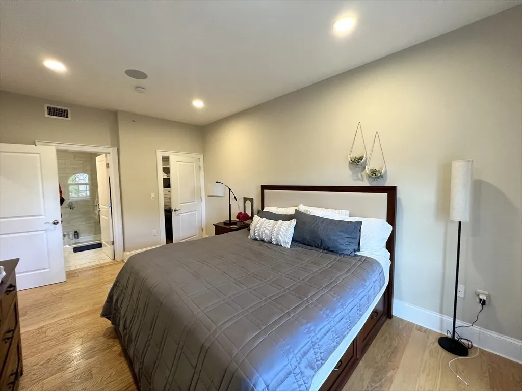 2 bed, 2 bath apartment for rent at 616 East 4th St Unit 305, South Boston — photo 7 of 14