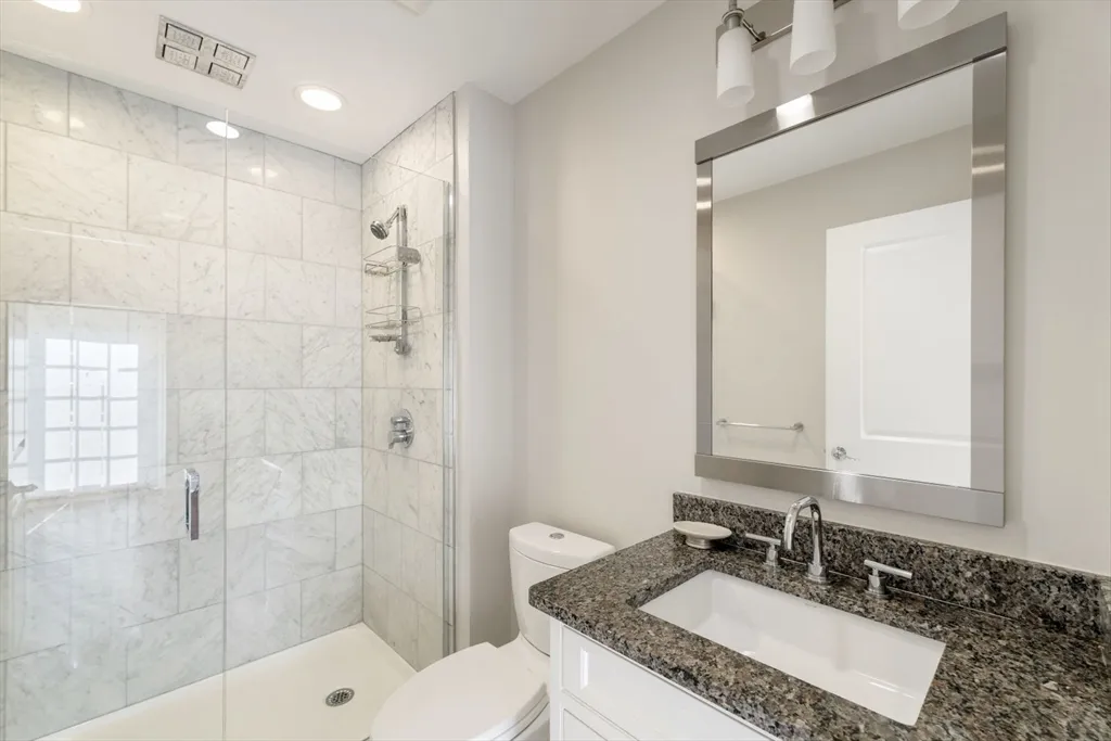 3 bed, 2 bath apartment for rent at 616 East 4th St Unit 401, South Boston — photo 30 of 39
