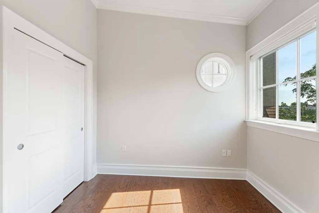 3 bed, 2 bath apartment for rent at 616 East 4th St Unit 401, South Boston — photo 12 of 39