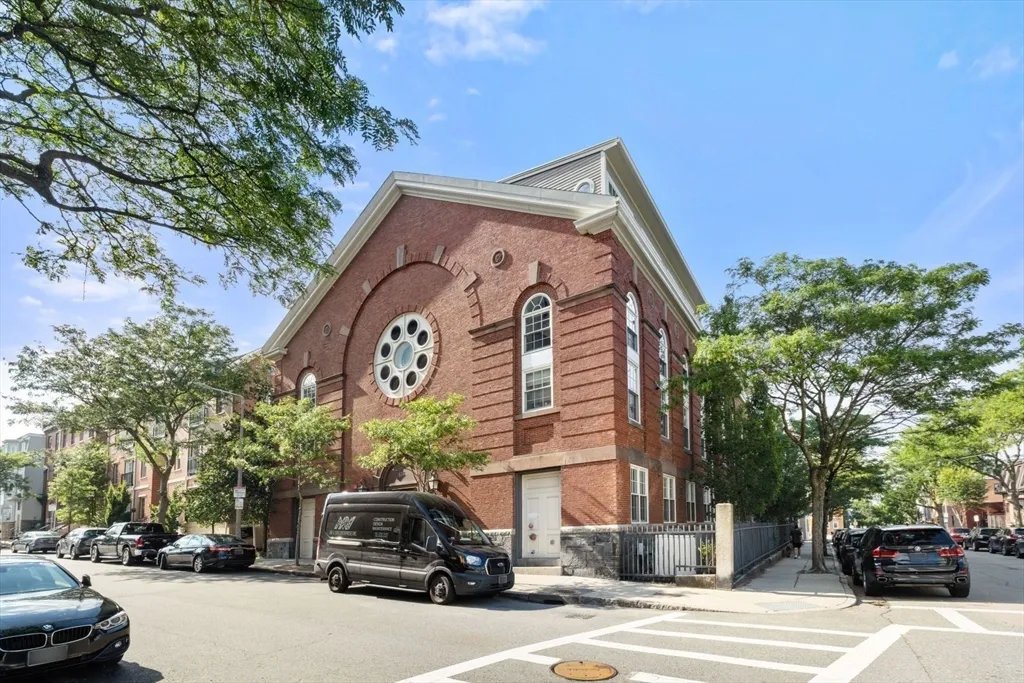 3 bed, 2 bath apartment for rent at 616 East 4th St Unit 401, South Boston — photo 38 of 39