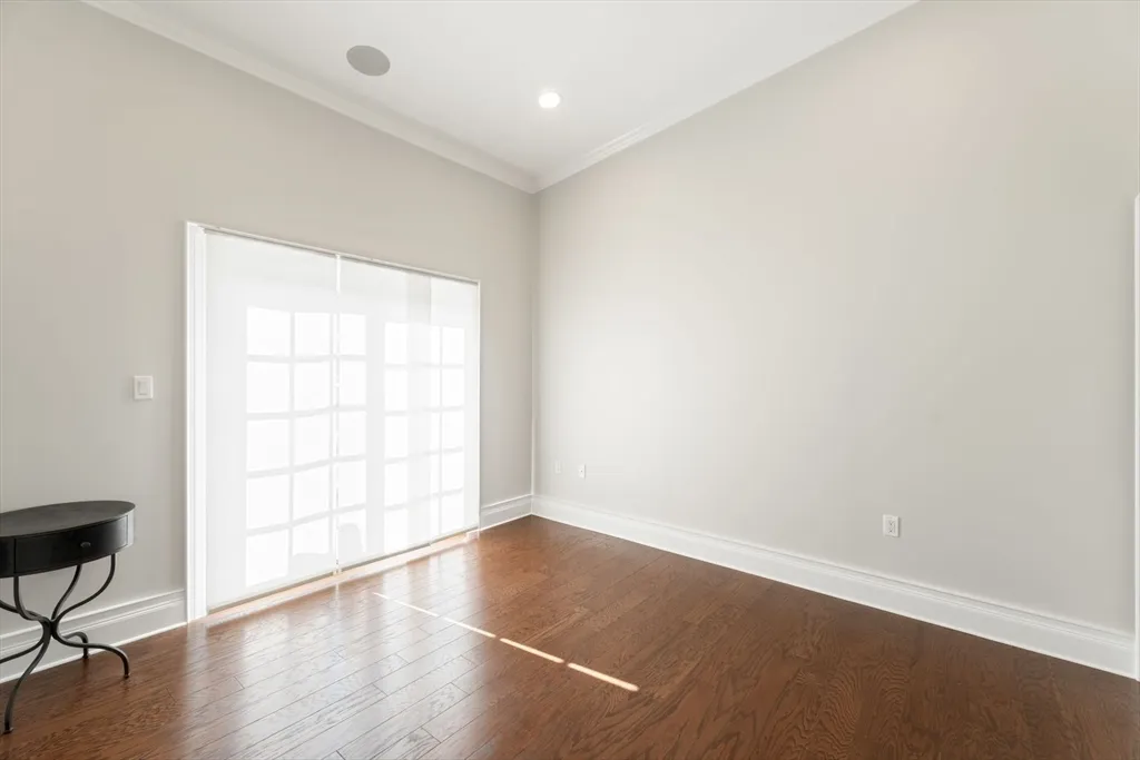 3 bed, 2 bath apartment for rent at 616 East 4th St Unit 401, South Boston — photo 15 of 39