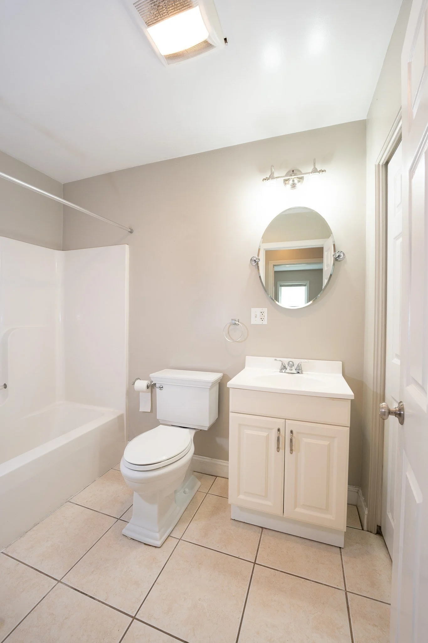2 bed, 1 bath apartment for rent at 616 Main St Unit 1, Weymouth — photo 5 of 8