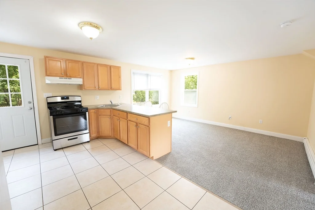 2 bed, 1 bath apartment for rent at 616 Main St Unit 2, Weymouth — photo 2 of 8