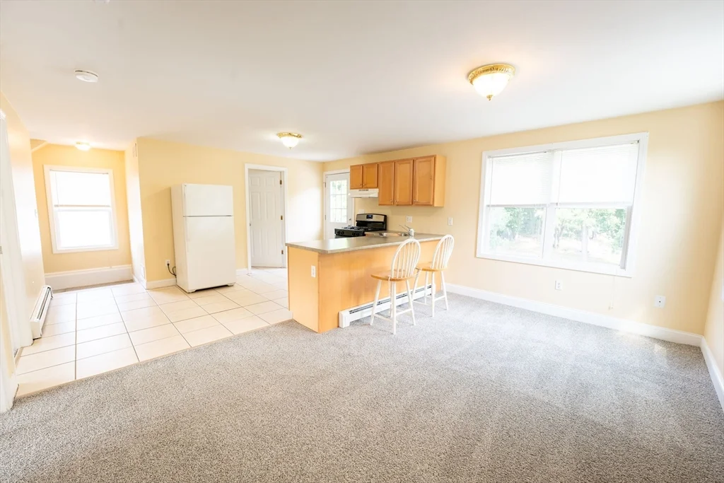 2 bed, 1 bath apartment for rent at 616 Main St Unit 2, Weymouth — photo 3 of 8