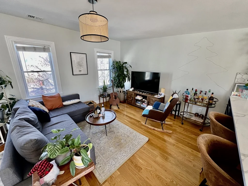 2 bed, 2 bath apartment for rent at 617-619 E 2nd St Unit 3, Boston — photo 5 of 14