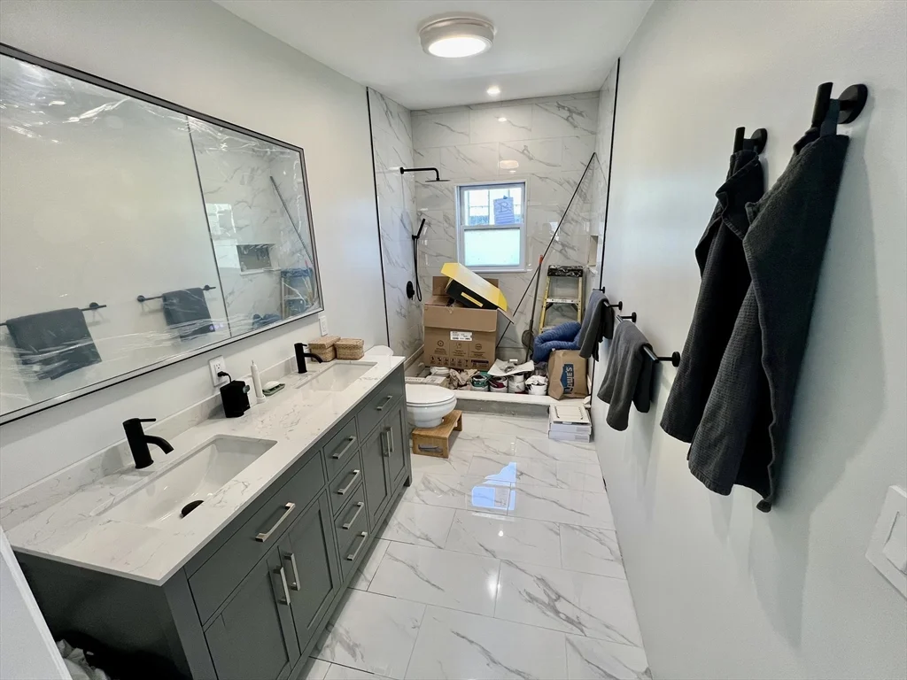 2 bed, 2 bath apartment for rent at 617-619 E 2nd St Unit 3, Boston — photo 12 of 14