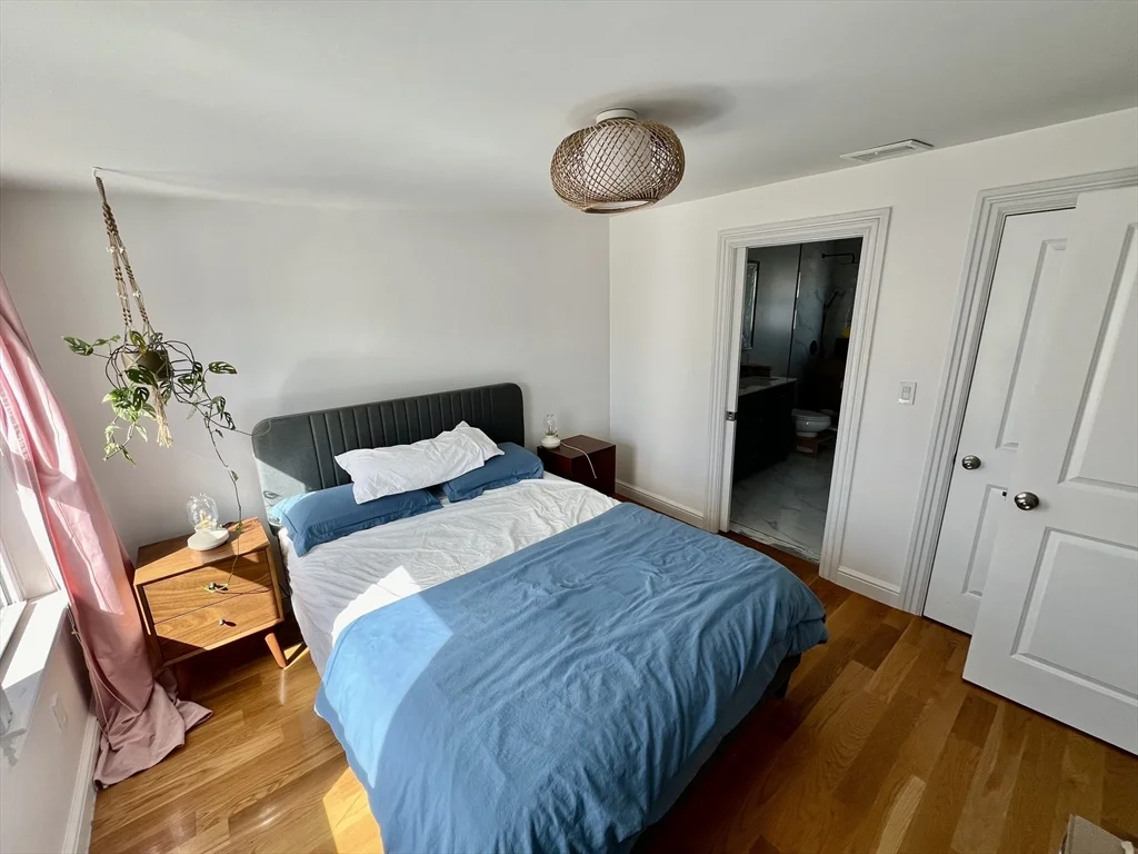 2 bed, 2 bath apartment for rent at 617-619 E 2nd St Unit 3, Boston — photo 11 of 14