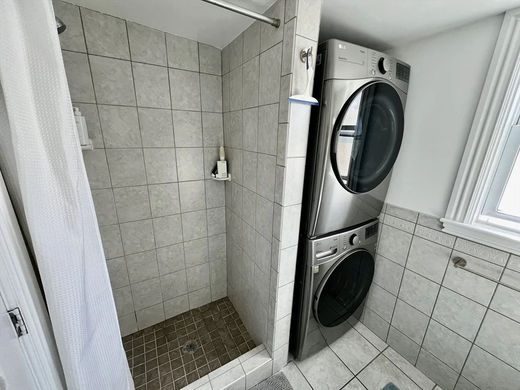 2 bed, 2 bath apartment for rent at 617-619 E 2nd St Unit 3, Boston — photo 10 of 14