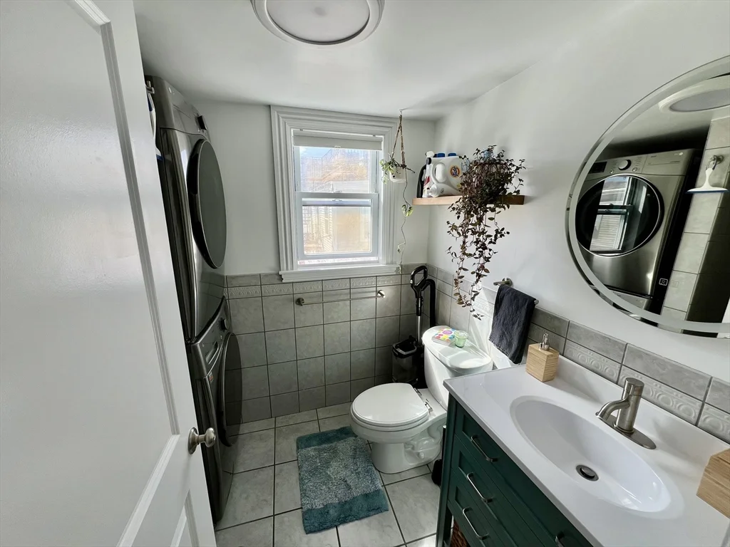 2 bed, 2 bath apartment for rent at 617-619 E 2nd St Unit 3, Boston — photo 9 of 14