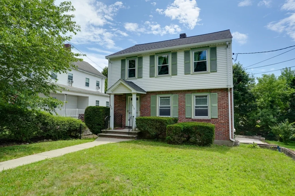 2 bed, 1 bath apartment for rent at 618 Main St Unit 1, Watertown — photo 1 of 16