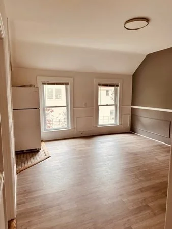 1 bed, 1 bath apartment for rent at 619 Crescent St Unit 2, Brockton — photo 4 of 8