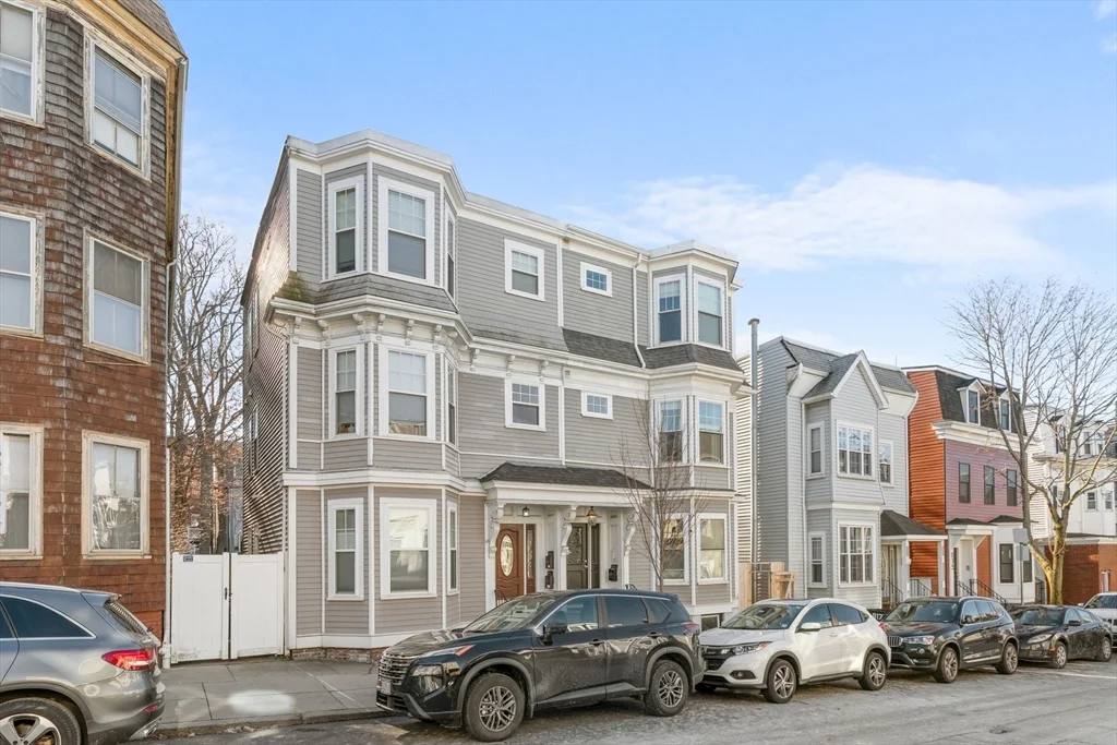 2 bed, 2 bath apartment for rent at 619 E 3rd St Unit 2, South Boston — photo 17 of 19
