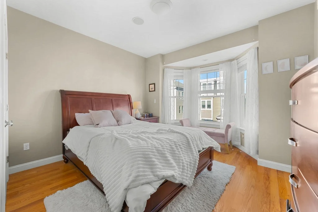 2 bed, 2 bath apartment for rent at 619 E 3rd St Unit 2, South Boston — photo 8 of 19
