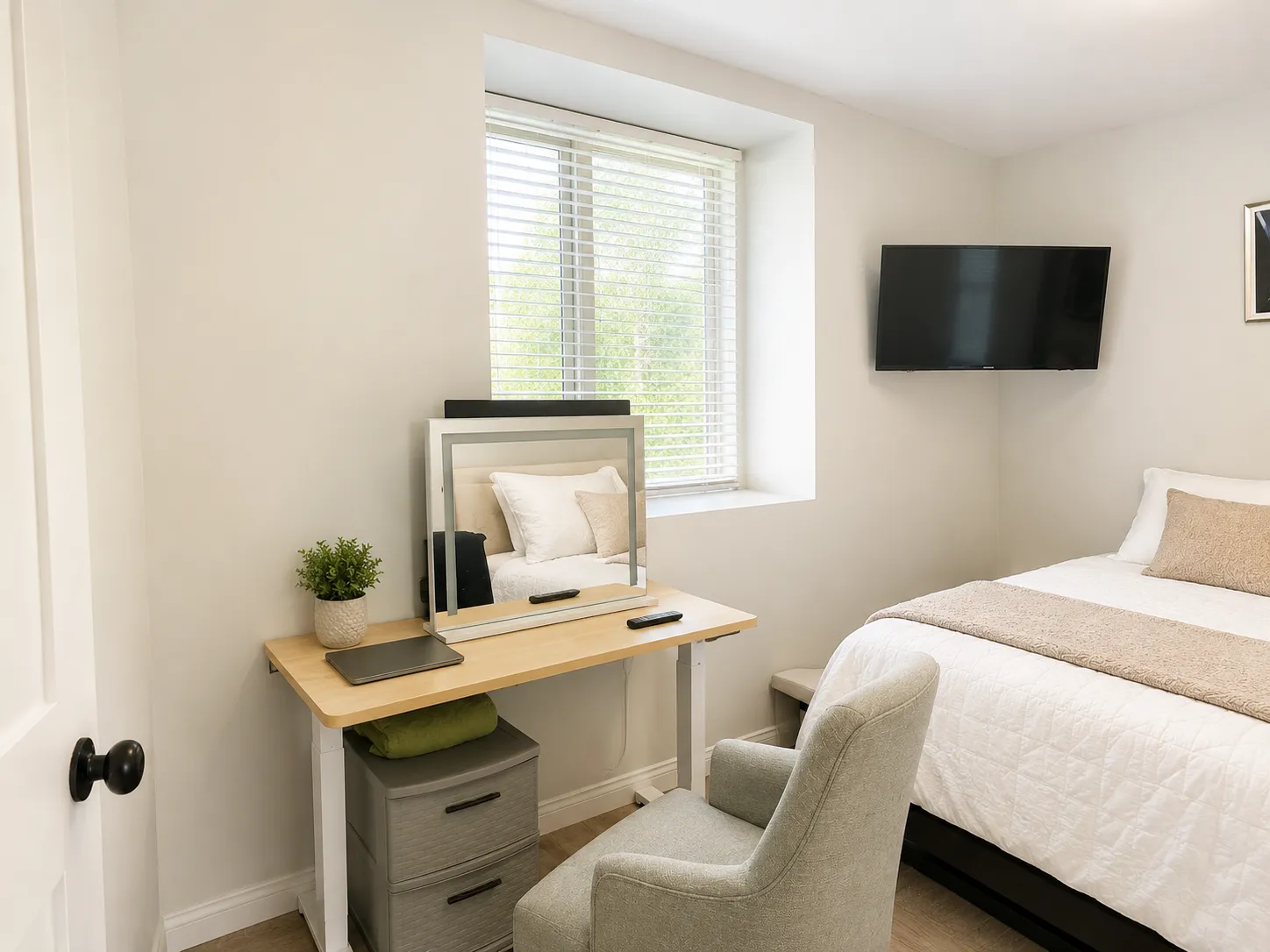 4 bed, 2 bath apartment for rent at 619 East 5th St Unit 1, South Boston — photo 13 of 22