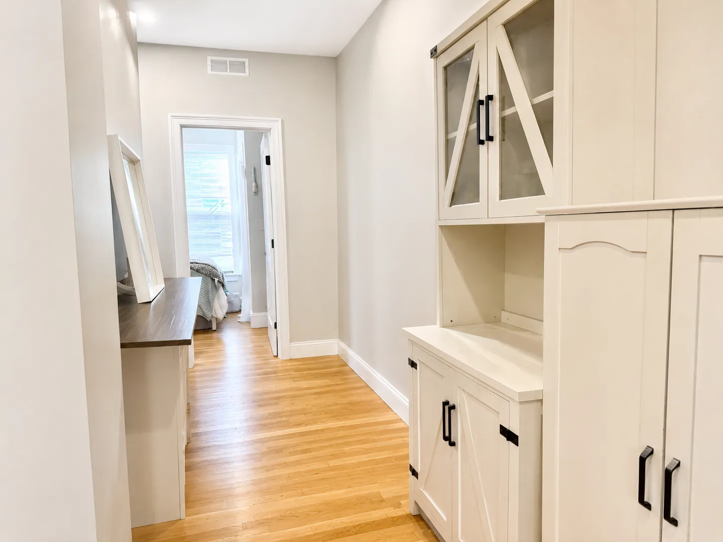 4 bed, 2 bath apartment for rent at 619 East 5th St Unit 1, South Boston — photo 9 of 22