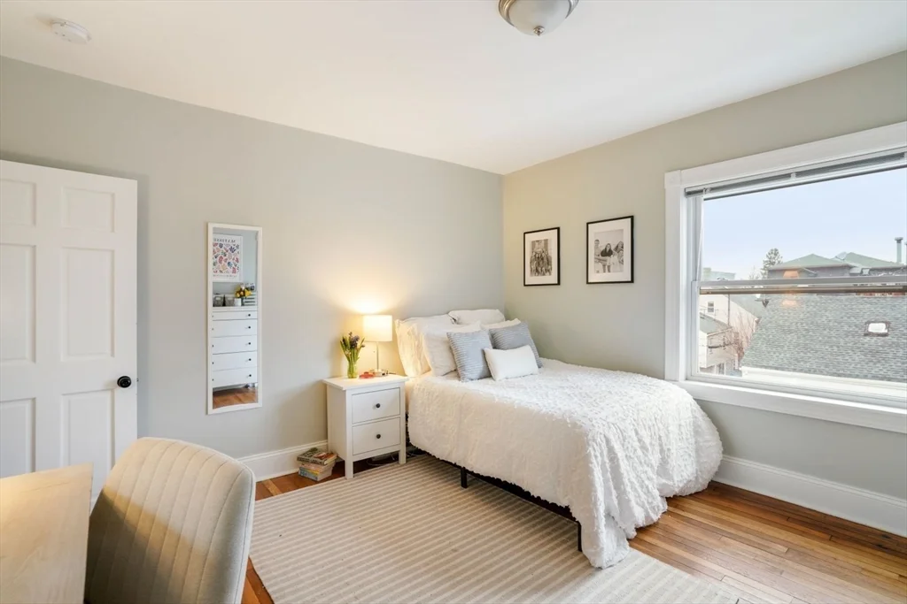 3 bed, 2 bath apartment for rent at 619 East 5th Unit 2, Boston — photo 10 of 22