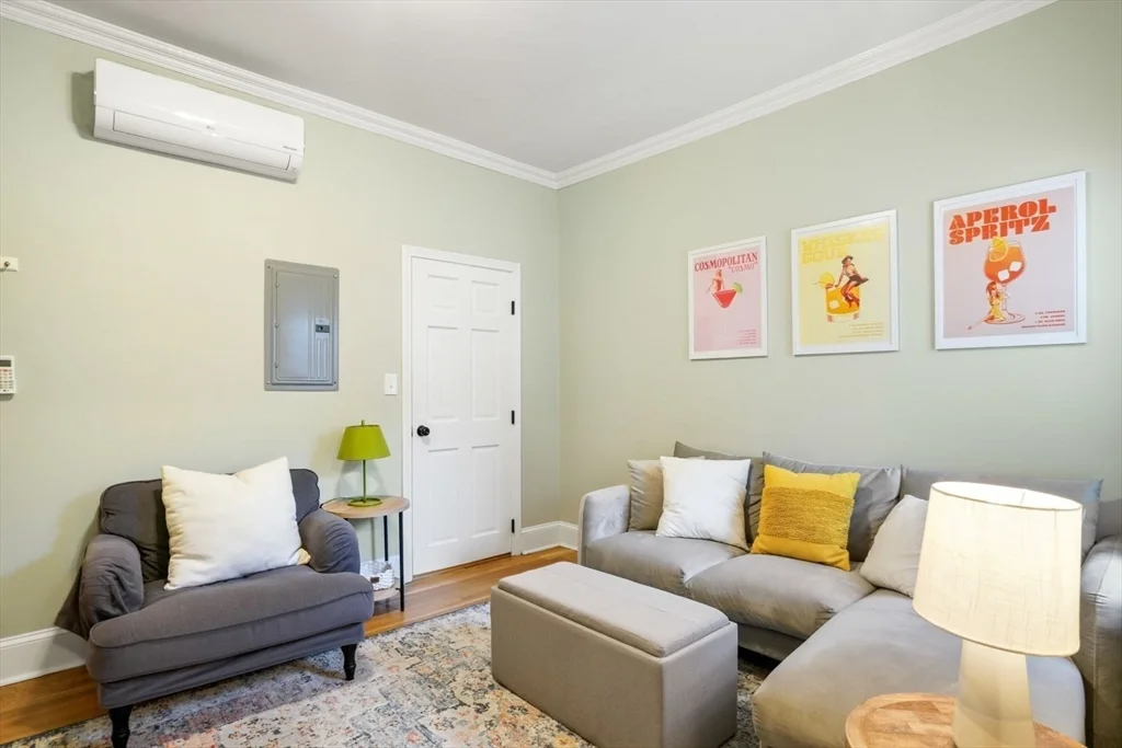 3 bed, 2 bath apartment for rent at 619 East 5th Unit 2, Boston — photo 6 of 22