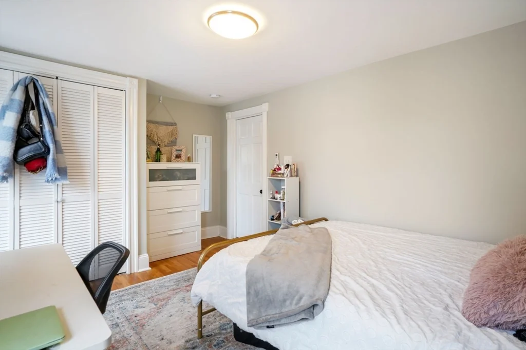 3 bed, 2 bath apartment for rent at 619 East 5th Unit 2, Boston — photo 16 of 22