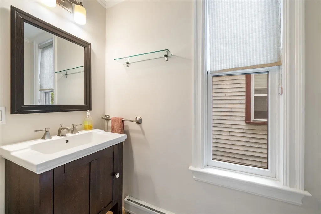 2 bed, 1 bath apartment for rent at 619 Franklin Unit 1, Riverside — photo 8 of 26