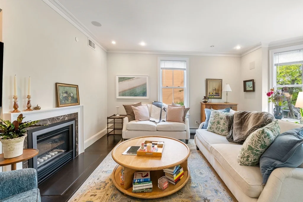 2 bed, 1 bath apartment for rent at 619 Franklin Unit 1, Riverside — photo 3 of 26